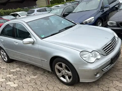 Gebraucht Mercedes C180 143 PS (105 kW) 2006 Silber Limousine