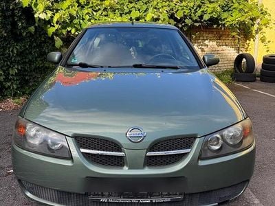 Nissan Almera