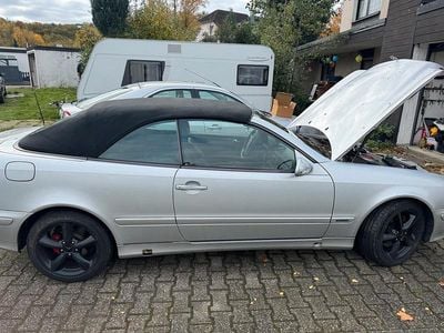 Gebraucht Mercedes CLK230 197 PS (144 kW) 2001 Silber Cabrio