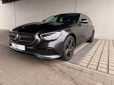Gebraucht Mercedes E300 Advantage 317 PS (233 kW) 2022 Grau Kombi