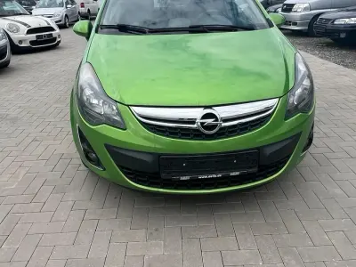 Gebraucht Opel Corsa 69 PS (50 kW) 2013 Gold Kleinwagen