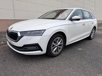 Weiß Gebraucht 2023 Skoda Octavia Style Kombi | 24.980 € (Fairer Preis)