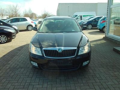 Gebraucht Skoda Octavia Family 105 PS (77 kW) 2011 Schwarz Kombi
