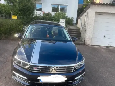 Gebraucht VW Passat R 150 PS (110 kW) 2015 Blau Limousine