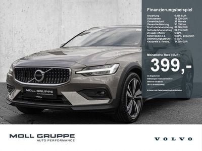 Pebble grey / metallic Gebraucht 2022 Volvo V60 CC Pro Kombi | 34.350 € (Fairer Preis)