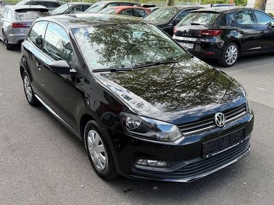 Usado VW Polo Trendline 75 HP (55 kW) 2016 Preto Sedan