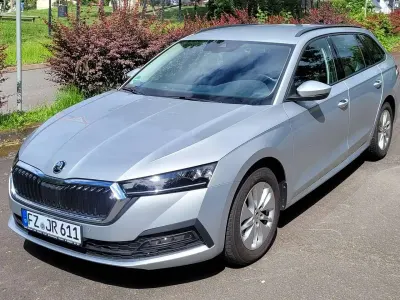 Gebraucht Skoda Octavia Ambition 150 PS (110 kW) 2023 Silber Kombi