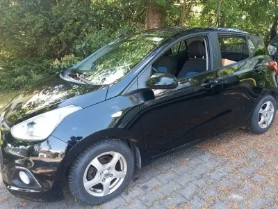 Gebraucht Hyundai i10 Trend 87 PS (63 kW) 2015 Kleinwagen