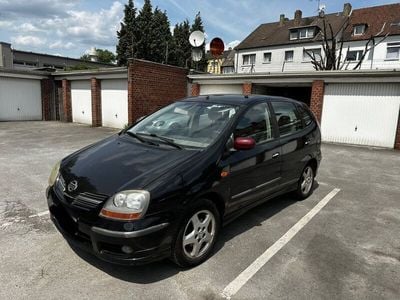 Nissan Almera Tino