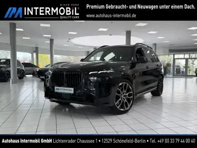Gebraucht BMW X7 M Sport 352 PS (258 kW) 2025 Schwarz SUV
