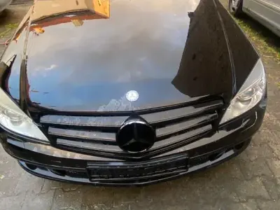 Gebraucht Mercedes 220 147 PS (108 kW) 2008 Schwarz Limousine