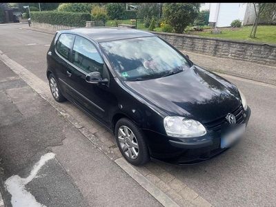 Gebraucht VW Golf V 75 PS (55 kW) 2005 Schwarz Kleinwagen