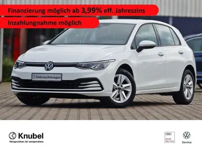 Gebraucht VW Golf VIII Life 110 PS (80 kW) 2023 Pure white Limousine