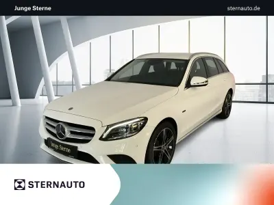 Gebraucht Mercedes C300e Exclusive 320 PS (235 kW) 2020 Unilack polarweiß Kombi