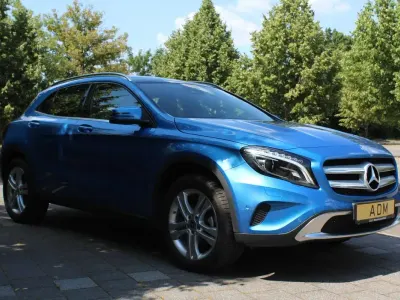Gebraucht Mercedes GLA200 136 PS (100 kW) 2016 Suedseeblau  metalliclack SUV