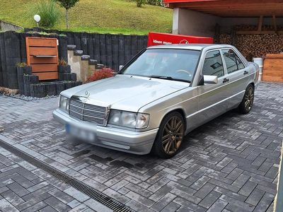 Silber Gebraucht 1993 Mercedes 190 Limousine | 7.500 €