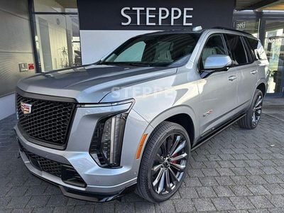 Neu Cadillac Escalade 689 PS (506 kW) 2026 Silber SUV