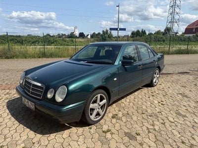 Mercedes E220