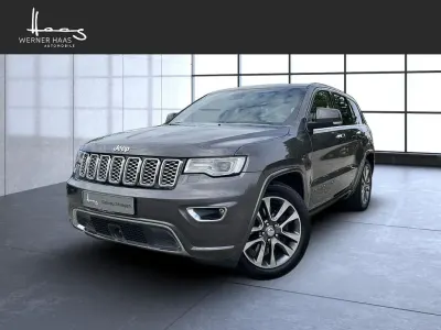 Gebraucht Jeep Grand Cherokee Overland 250 PS (183 kW) 2018 Granite crystal met. clear coa SUV