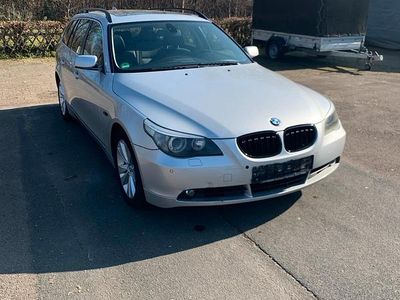Gebraucht BMW 525 192 PS (141 kW) 2005 Silber Kombi