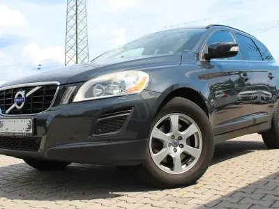Gebraucht Volvo XC60 Momentum 163 PS (119 kW) 2012 Grau SUV