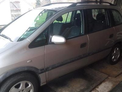 Gebraucht Opel Zafira 114 PS (83 kW) 2002 Silber Van / Kleinbus