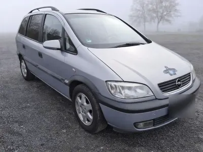 Gebraucht Opel Zafira 125 PS (91 kW) 2002 Silber Van / Kleinbus