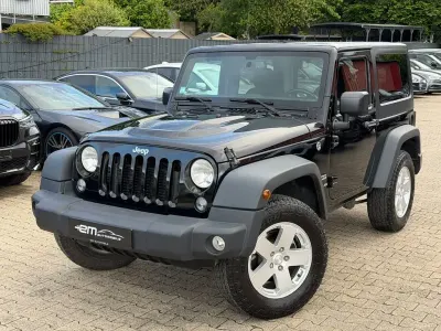 Käytetty Jeep Wrangler Sport 200 HP (147 kW) 2016 Musta Katumaasturi