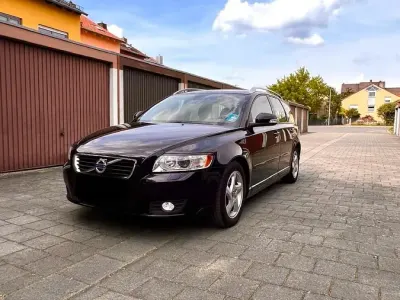 Gebraucht Volvo V50 115 PS (84 kW) 2012 Schwarz Kombi
