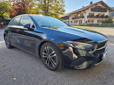Gebraucht Mercedes A200 Advanced 163 PS (119 kW) 2023 Schwarz Limousine