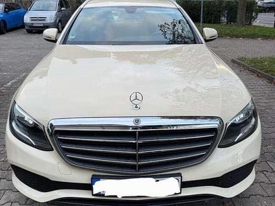 Mercedes E200