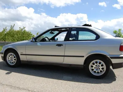 Gebraucht BMW 316 105 PS (77 kW) 1999 Silber Coupé
