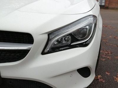gebraucht Mercedes CLA180 Shooting Brake -Panorama Schiebedach
