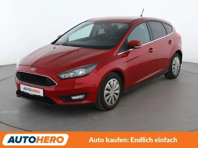 Używany Ford Focus Cool & Connect 125 KM (91 kW) 2018 Czerwony Sedan/Limuzyna