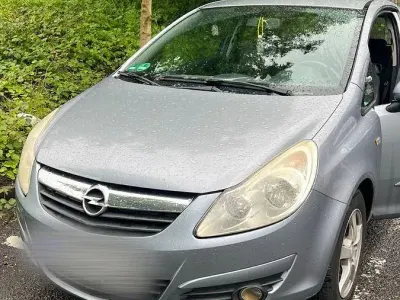 Używany Opel Corsa Edition 80 KM (58 kW) 2007 Srebrny Hatchback