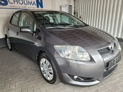 Gebraucht Toyota Auris Sol 124 PS (91 kW) 2009 Grau Kleinwagen