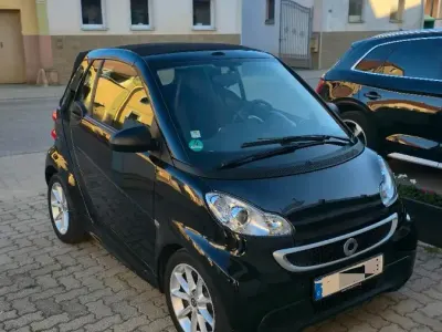 Używany Smart ForTwo Cabrio 71 KM (52 kW) 2013 Czarny Kabriolet