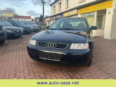 Gebraucht Audi A3 Attraction 125 PS (91 kW) 1999 Blau Kleinwagen