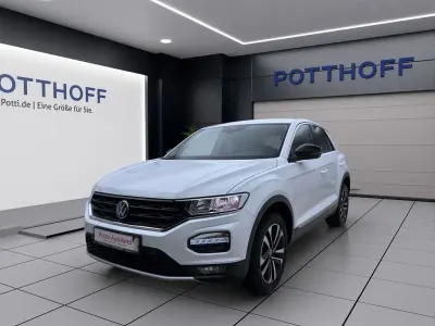 Käytetty VW T-Roc United 150 HP (110 kW) 2021 Valkoinen Katumaasturi
