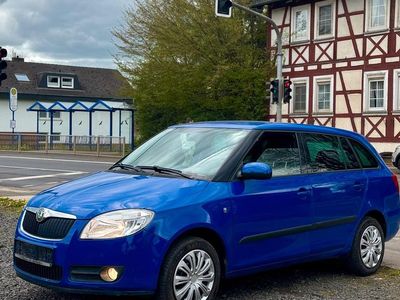 Usata Skoda Fabia Family 70 CV (51 kW) 2010 Blu Station wagon