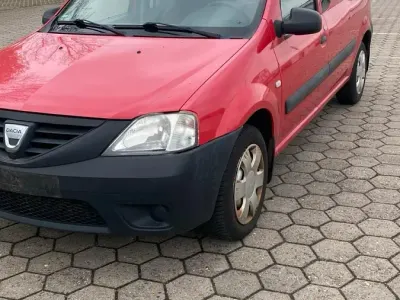 Gebraucht Dacia Pick up 86 PS (63 kW) 2010 Rot Pickup