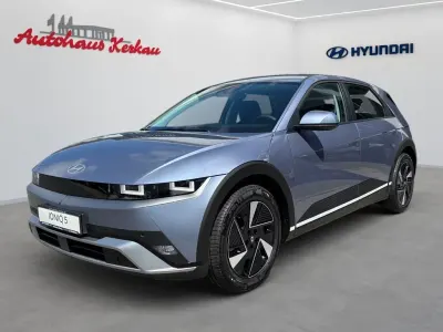 Neu Hyundai Ioniq 5 125 kW (170 PS) 2026 Blau SUV