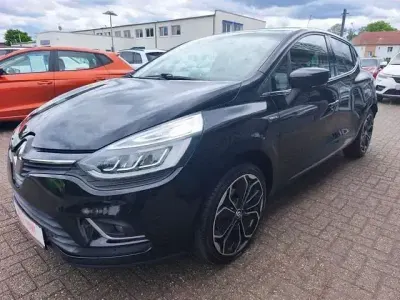 Gebraucht Renault Clio IV Bose Edition 118 PS (86 kW) 2018 Schwarz Limousine