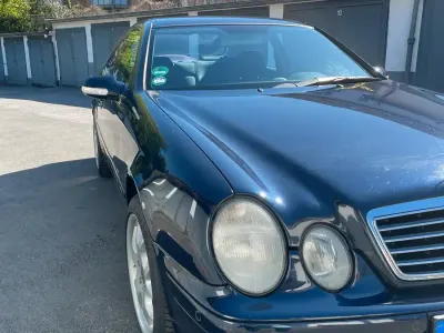 Second-hand Mercedes CLK230 197 CP (144 kW) 2000 Coupe