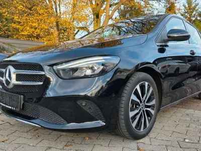 Gebraucht Mercedes B200 150 PS (110 kW) 2021 Schwarz Van / Kleinbus