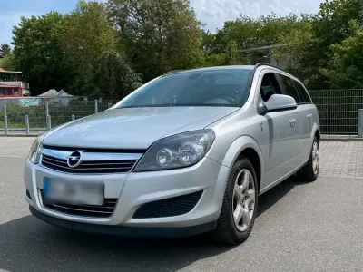 Usata Opel Astra 110 CV (80 kW) 2010 Argento Station wagon