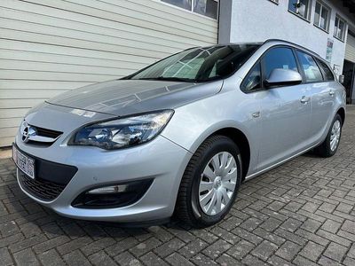 Gebraucht Opel Astra Edition 140 PS (102 kW) 2015 Silber Kombi