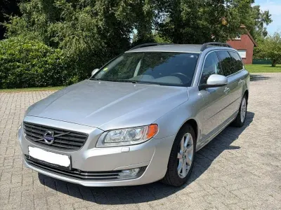Gebraucht Volvo V70 Momentum 163 PS (119 kW) 2013 Silber Kombi