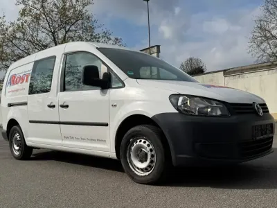 Second-hand VW Caddy 102 CP (75 kW) 2013 Alb Monovolum