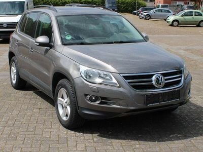 Grau Gebraucht 2009 VW Tiguan Track & Field SUV | 3.990 € (Guter Preis)